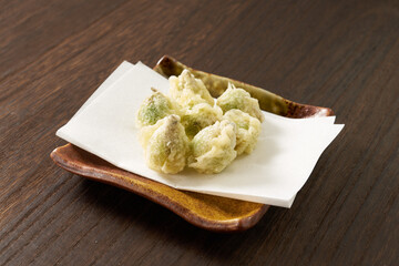 山菜　蕗のとうの天ぷら　イメージ