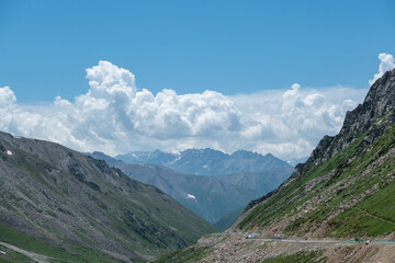 Obraz premium Duku Highway in Xinjiang Uyghur Autonomous Region, China 