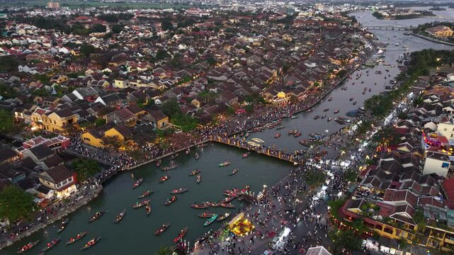 Dji Mavic air 3s - Hoi An ancient town seen from above at night