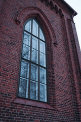 Obraz premium window in a brick wall