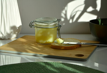 smalec gęsi, tłuszcz gesi, zdrowy smalec z gęsi, tłuszcz gęsi w szklanym słoiku, Jar of goose fat © kateej