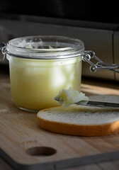 smalec gęsi, tłuszcz gesi, zdrowy smalec z gęsi, tłuszcz gęsi w szklanym słoiku, Jar of goose fat © kateej