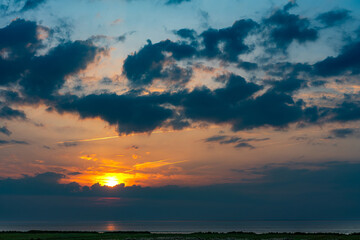 Dramatischer Wolkenhimmel &uuml;ber der Nordsee