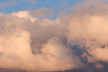 Fototapeta premium clouds in the sky during sunset