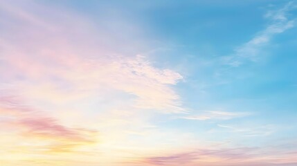 Fototapeta premium Pastel Sky with Soft Clouds at Sunrise or Sunset