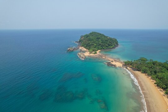 An aerial view from the walkway that goes from the Bom Bom Islet to bom bom beach.