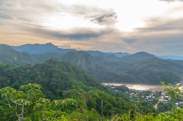 Paysages de la ville de Rurrenabaque dans la forêt amazonienne dans le parc national du Madidi en Bolivie