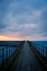 Fototapeta premium West Pier, Blyth Northumberland, sunrise