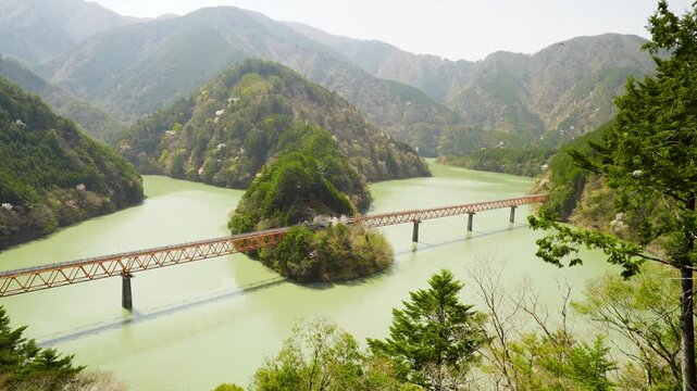 静岡県川根本町　大井川鐵道の奥大井湖上駅
