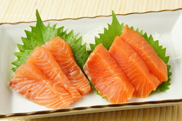 サーモン刺身