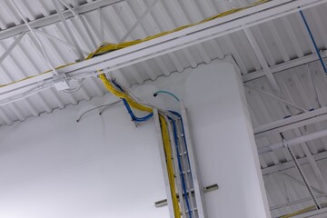 Fototapeta premium construction of a modern warehouse ceiling