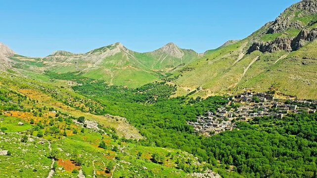 Experience the unmatched serenity and breathtaking nature of Hawraman Takht&mdash;spring turns this paradise into a dreamy escape for every nature lover.
📍Hawraman Takht - Kurdistan 