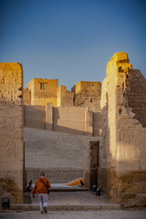 Templo en Edfu, Egipto de Horus. Vista  del templo de Horus, en Edfu, Egipto