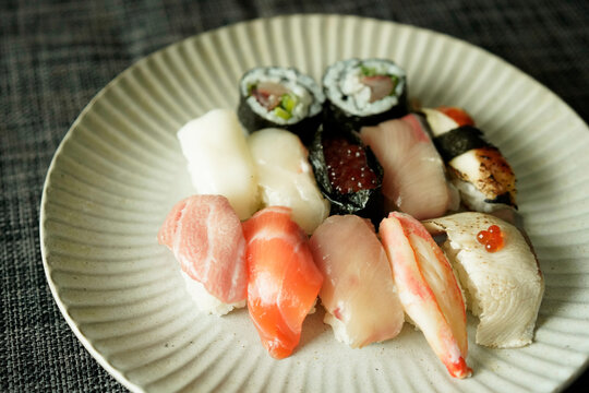 おいしそうな寿司（japanese delicious "suhi"）