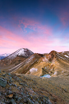 Ngauruhoe volcano (Mt Doom) at dawn, Tongariro, New Zealand