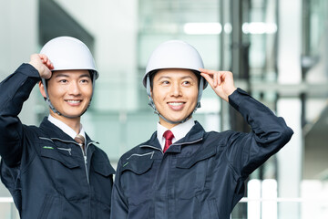 ビルのメンテンスをする作業員のスタッフ　撮影協力:スカパー東京メディアセンター