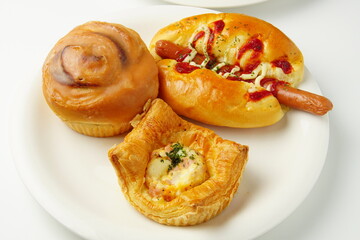 菓子パン　惣菜パン