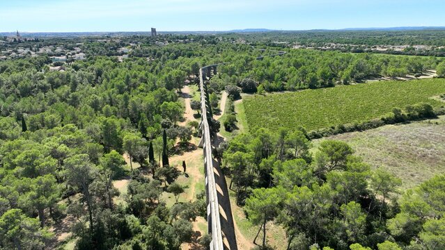aqueduc de Castries dans l'H&eacute;rault, Occitanie, France