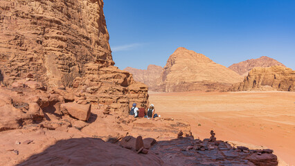Krajobrazy, formacje skalne i przyroda pustyni Wadi Rum, © Piotr