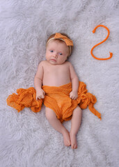 bebe com dois meses de idade 