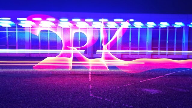 Lichtmalen mit einem roten Lichtschwert