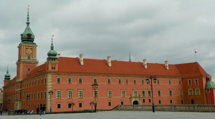 Obraz premium Poland, Warsaw, Castle Square, Royal Castle, general appearance of the palace