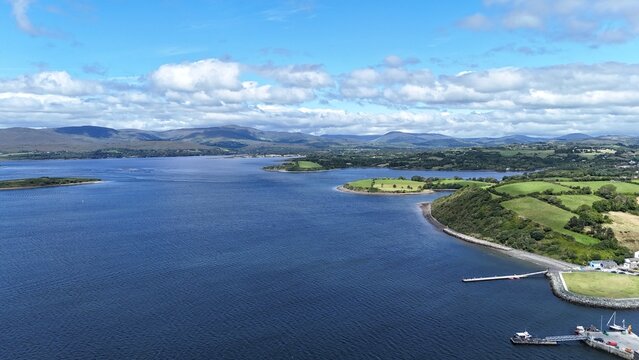 baie et ch&acirc;teau de Bantry en Irlande