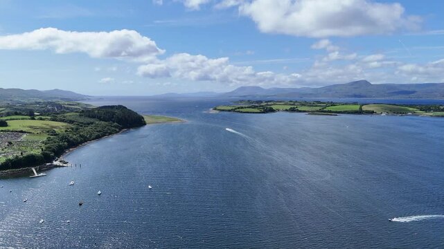 baie et ch&acirc;teau de Bantry en Irlande