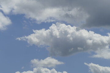 Weisse Quellwolken, Blauer Himmel, Deutschland