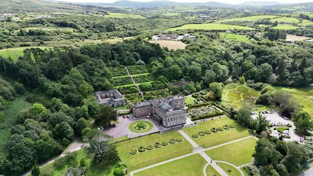 ch&acirc;teau de Bantry en Irlande et son jardin en terrasse