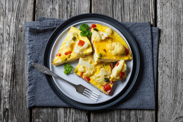 cauliflower, zucchini and red bell pepper frittata
