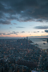 Skyline von New York City bei Sonnenuntergang