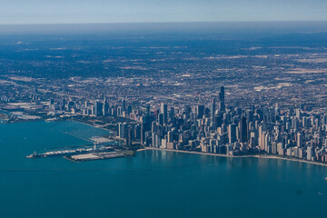 Naklejka premium Chicago, Illinois - Aerial view of the Downtown Chicago skyline, Navy Pier, Lakeshore Drive and Lake Michigan