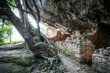 Pidurangala Royal Cave Temple under Pidurangala Rajamaha Viharaya, Sigiriya, Sri Lanka, Asia 