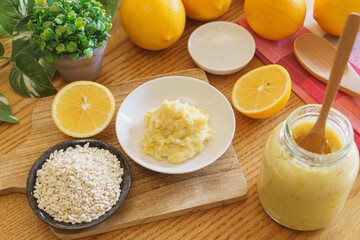 レモン塩麹　イメージ｜食材のレモンと米麹と塩