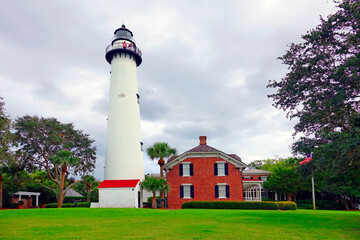 The St. Simons Island Light is a lighthouse on the southern tip of St. Simons Island, Georgia,...