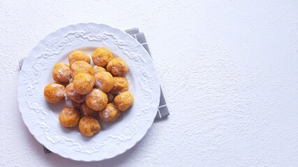 baked cookies with almonds
