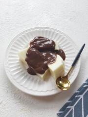 chocolate cake with chocolate sauce