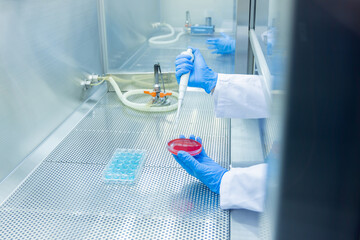 研究室　開発　実験室　臨床検査　バイオテクノロジー　新薬