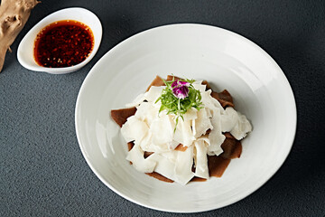 Spicy tripe and yellow throat slices