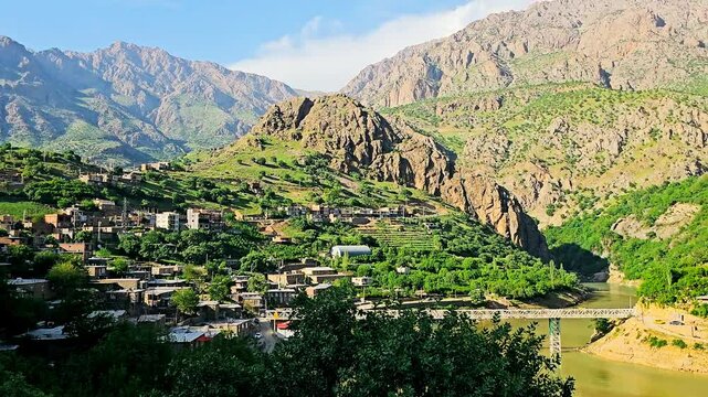 Selin village, nestled by the Sirwan River, is a peaceful springtime escape&mdash;perfect for relaxation, nature walks, and enjoying the beauty of rural Kurdistan.
📍Selin (Slene), Hawraman Takht Kurdistan 