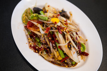 Papaya salad with crab and fermented fish, a popular food among Thai people