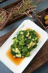 Blanched broccoli with sauce