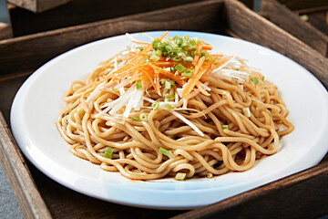 Scallion oil noodles