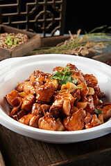 Stir-fried Chicken in Garlic Sauce in Casserole