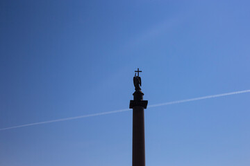 Obraz premium Silhouette of the Angel on the Alexander Column, St. Petersburg