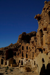Ksar Ouled Mehdi, tipico villaggio fortificato Berbero composto da granai e abitazioni costruiti...