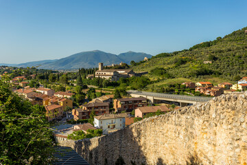 Naklejka premium Spoleto, Ponte delle Torri roman bridge and Rocca Albornoziana medieval fortress. Umbria region, Italy, Europe.