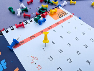 April 2025 calendar