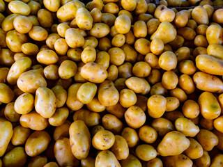 Batatas na feira mercado